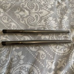 Vasanti Angled Concealer Detailer Brush (402) NEW